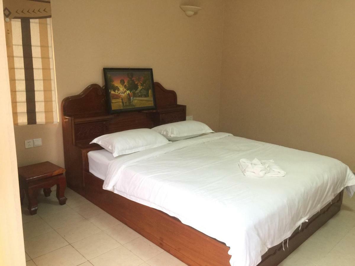 Golden Rooster Hotel Сиханоуквил Екстериор снимка