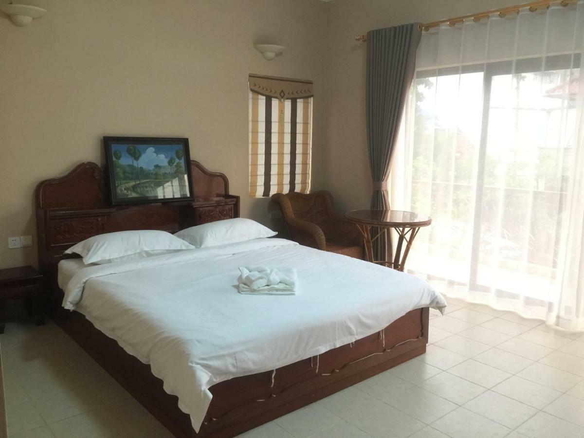 Golden Rooster Hotel Сиханоуквил Екстериор снимка