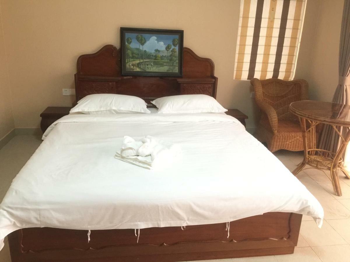 Golden Rooster Hotel Сиханоуквил Екстериор снимка