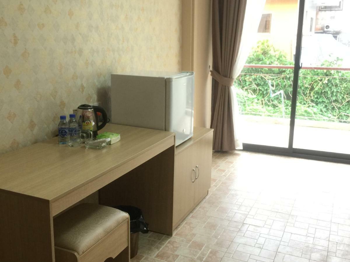 Golden Rooster Hotel Сиханоуквил Екстериор снимка